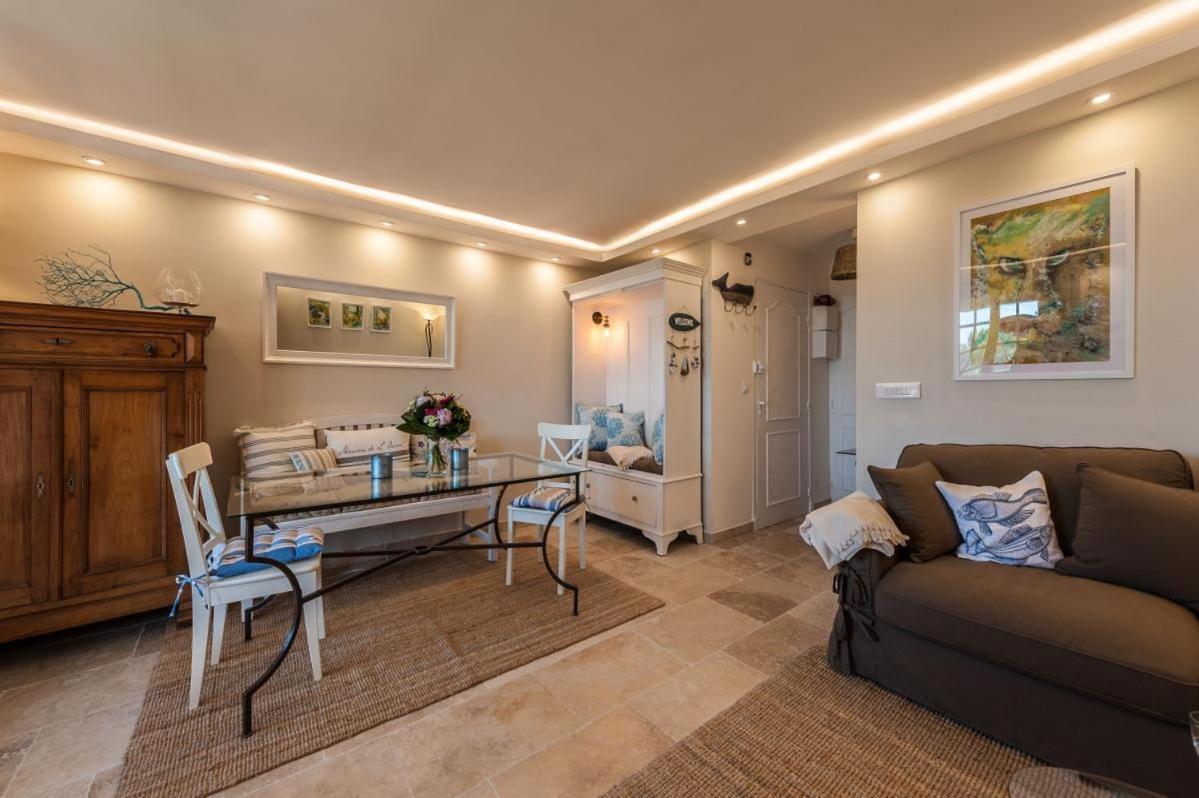 Appartement Le Poisson Bleu Saint-Raphael (Var) Exterior foto